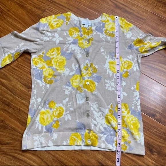 Charter Club Women's Tan Golden Watercolor Floral Soft Button Cardigan Size M - Picture 14 of 15